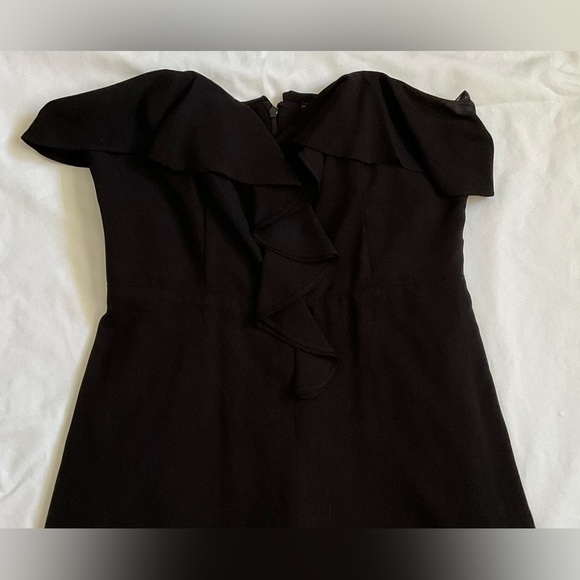 Chelsea28 Black Wide Leg Jumpsuit with Elegant Silhouette - Picture 5 of 7